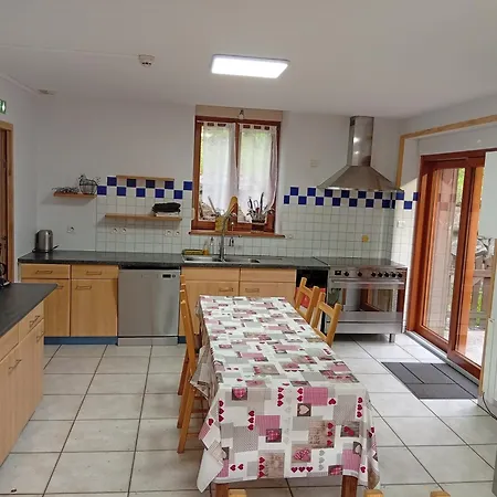 L'envers De La Hutte Bussang
